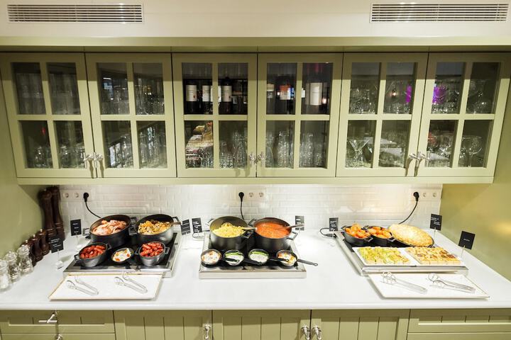 Dining 94 of 140