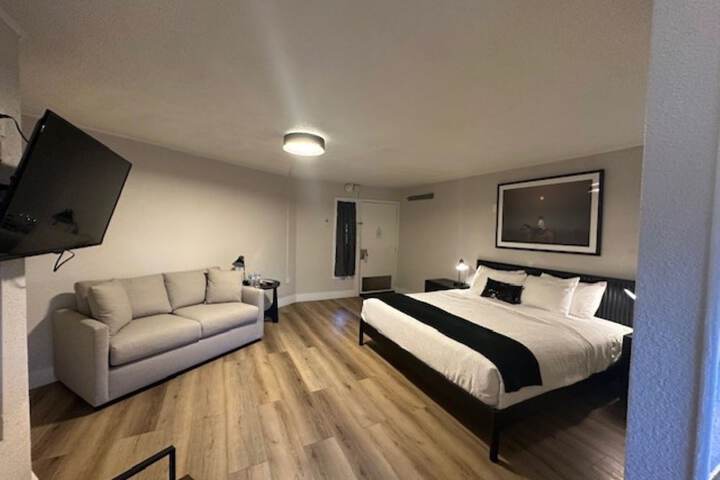 Room 25 of 56