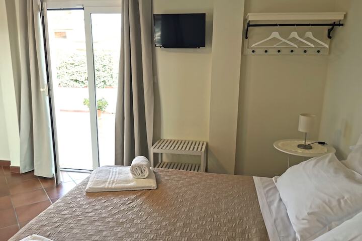 Room 6 of 87