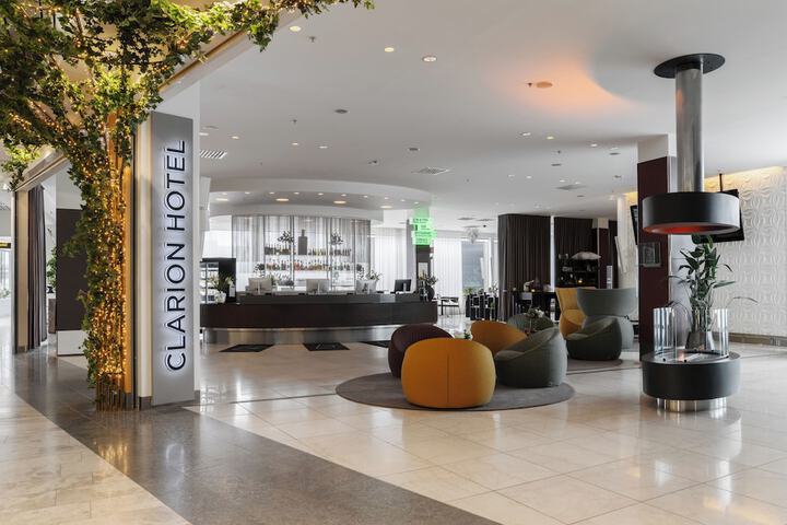 Guest Lobby