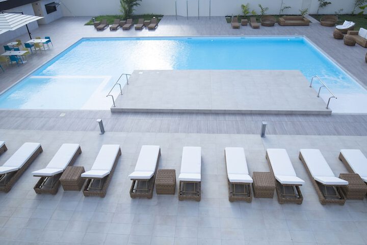 Pool 30 of 46