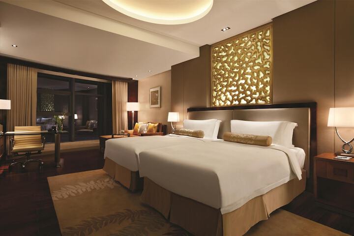 Room 28 of 128