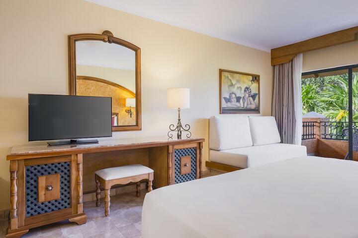 Room 15 of 102