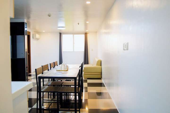 Room 45 of 127