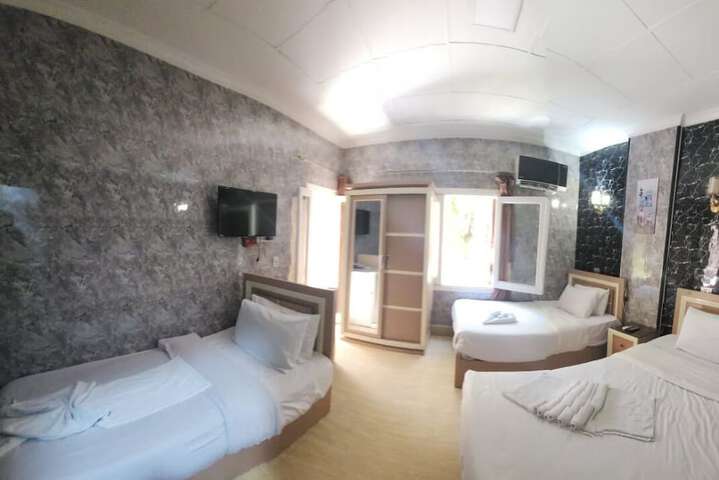 Room 49 of 92