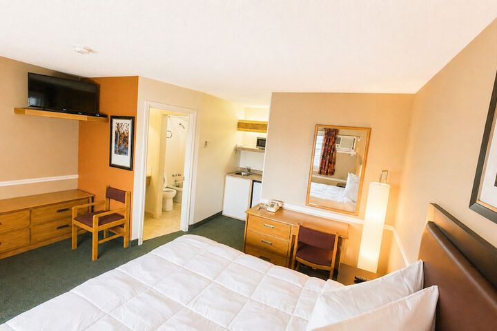 Room 21 of 40