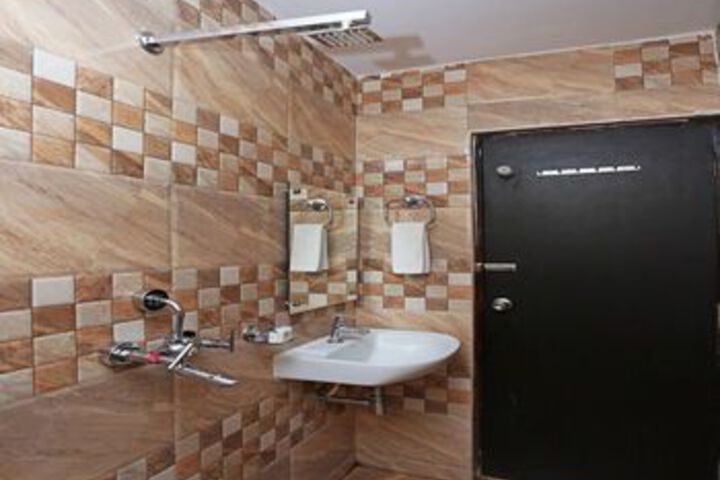 Room 2 of 21
