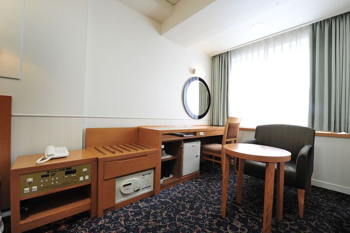 Room 32 of 152