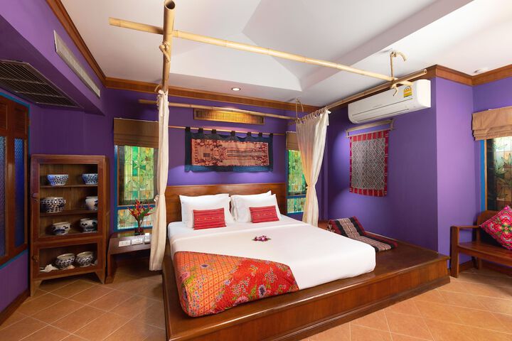 Room 10 of 52