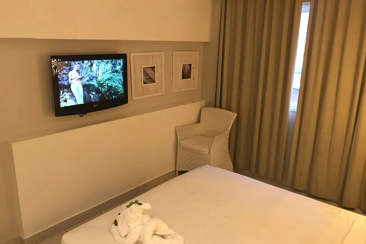 Room 3 of 27