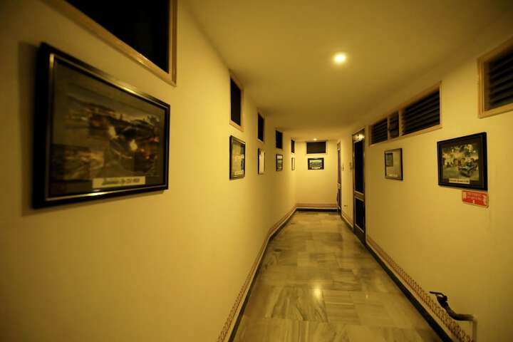 Entrance & Lobby