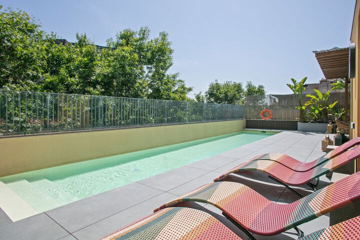 Pool 27 of 51