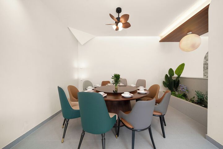 Dining 89 of 113