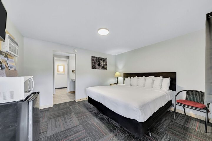 Room 6 of 29
