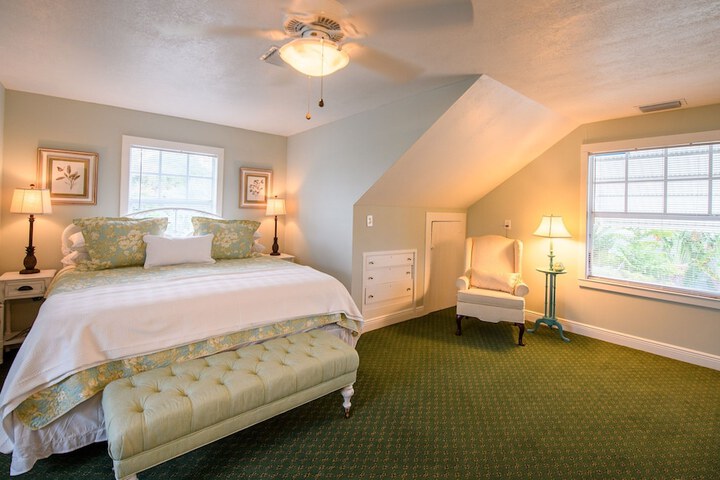 Room 19 of 286