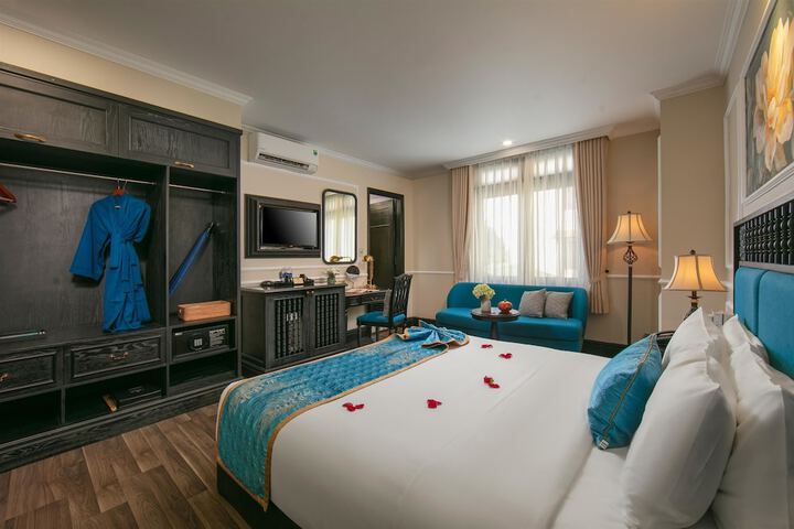Room 21 of 105