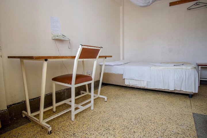 Room 6 of 24