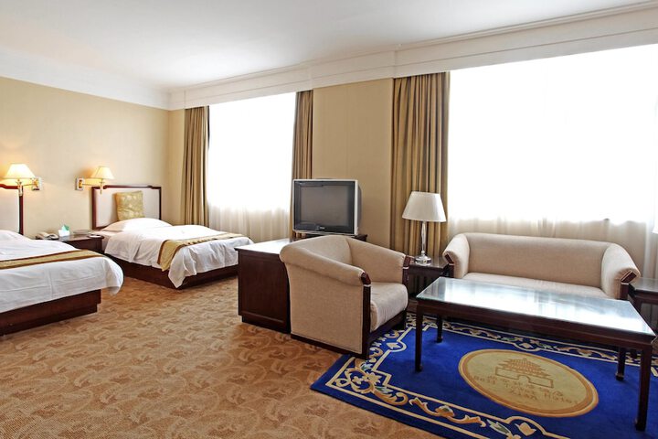 Room 6 of 45