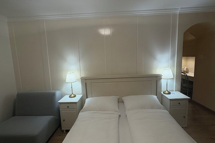 Room 138 of 266