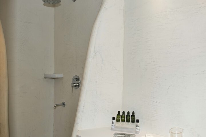 Room 45 of 61