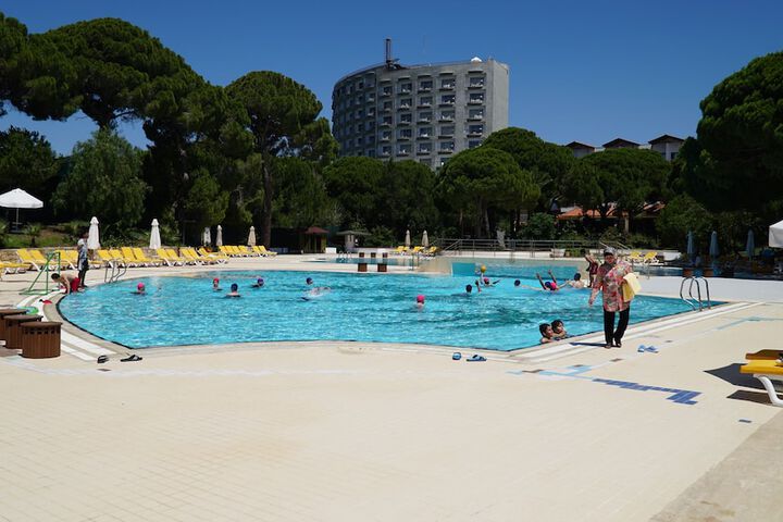 Pool 49 of 95