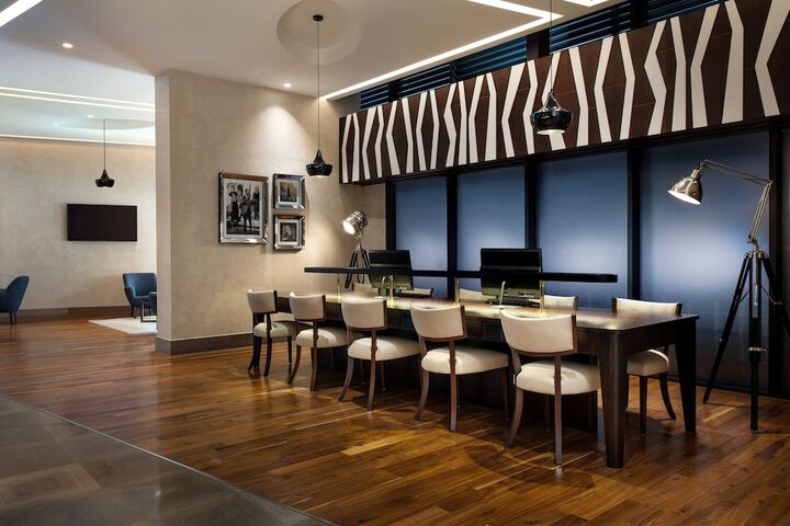 Hotel Interior 6 of 124