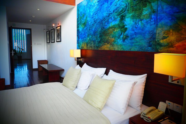 Room 5 of 67
