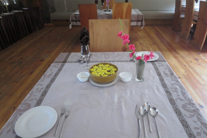 Dining 14 of 37