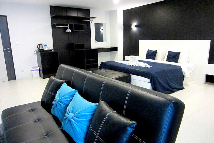 Room 35 of 63