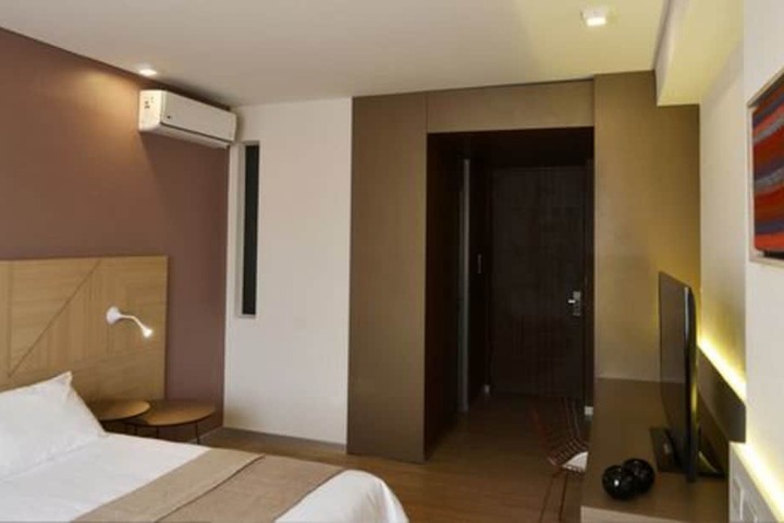 Room 8 of 53