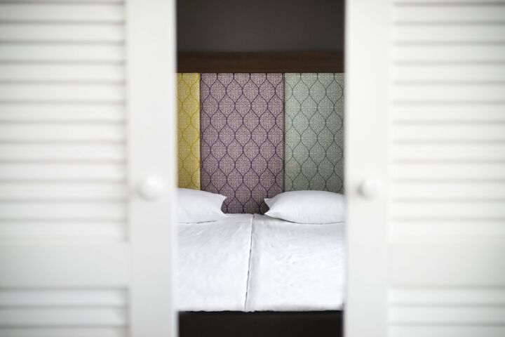 Room 27 of 137