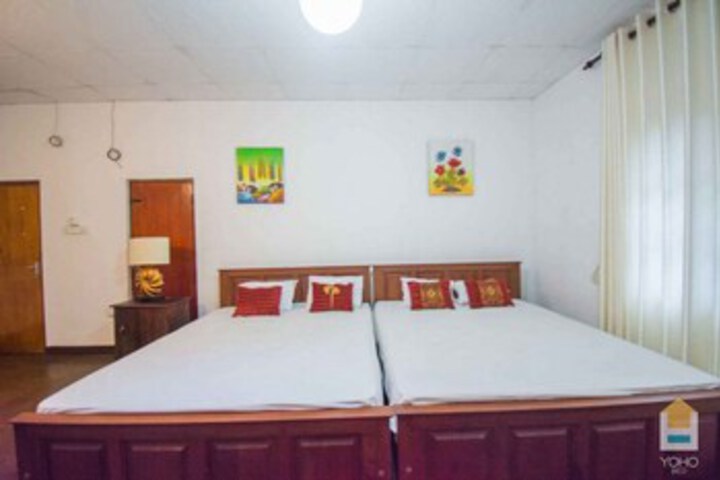 Room 10 of 22