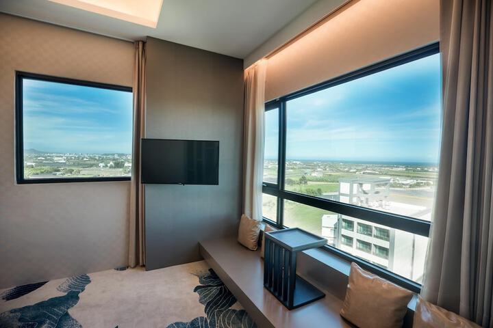 Room 26 of 43