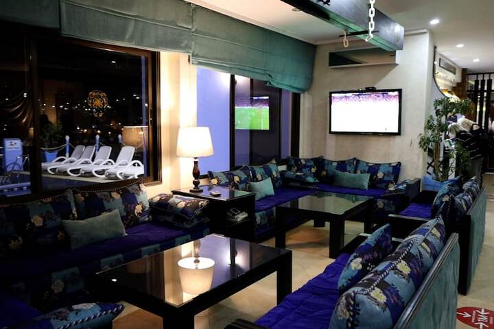 Guest Lobby