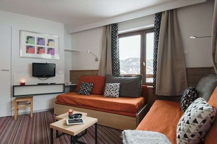 Room 14 of 40