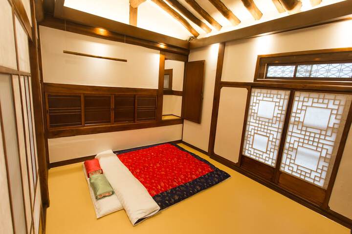 Room 9 of 62