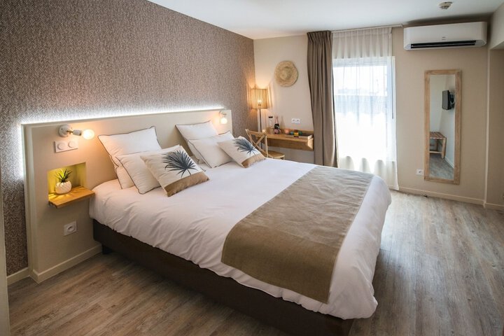 Hotel Interior 141 of 210
