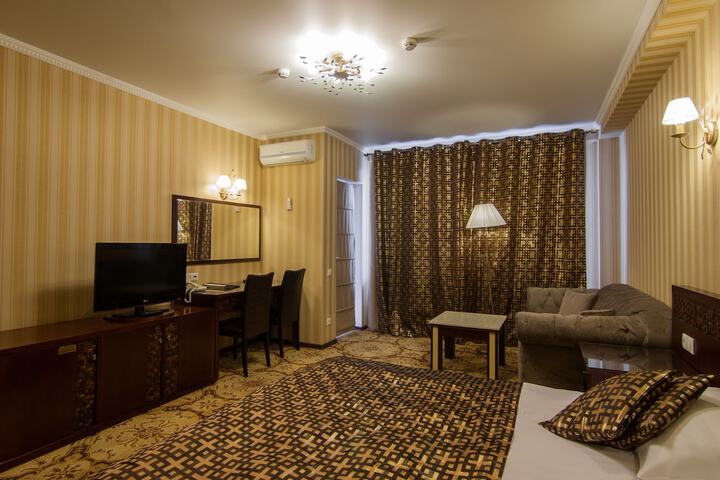 Room 71 of 151