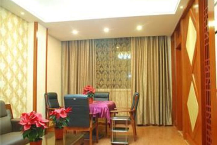 Room 3 of 18