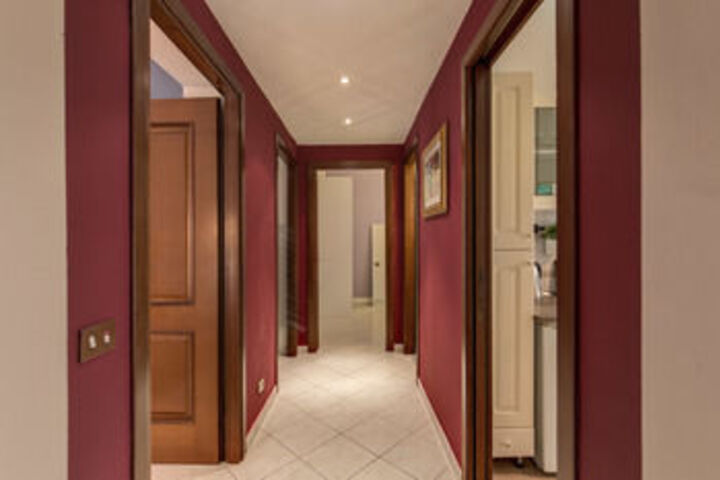 Ballroom/Hall 13 of 19