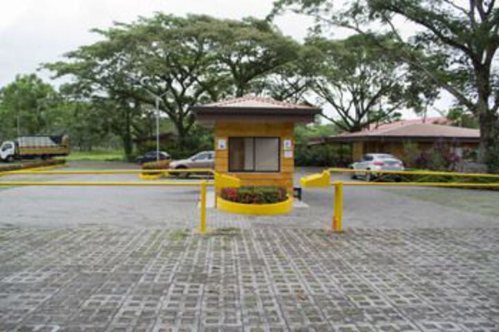 Property Grounds 44 of 53