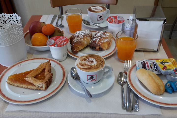 Breakfast/Coffee Service 31 of 37
