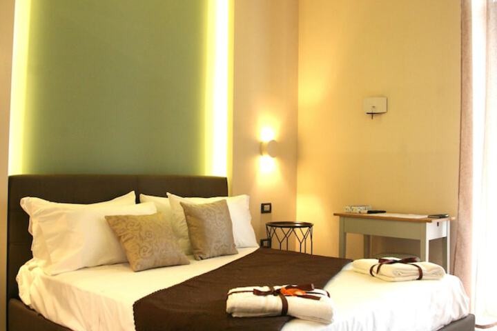 Room 3 of 7