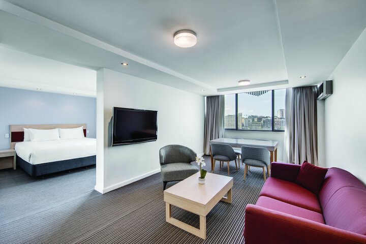 Room 16 of 27