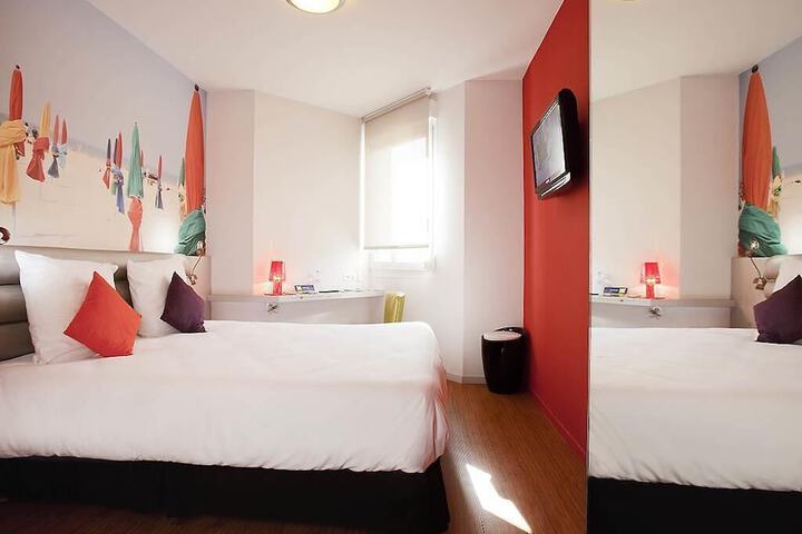 Room 10 of 44