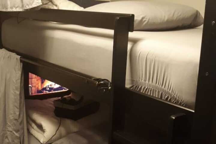 Room 4 of 38