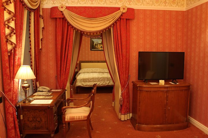 Room 36 of 137