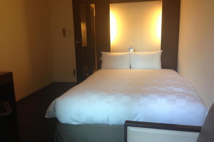 Room 17 of 42