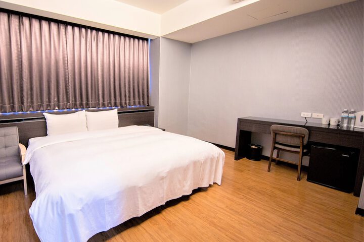 Room 5 of 55