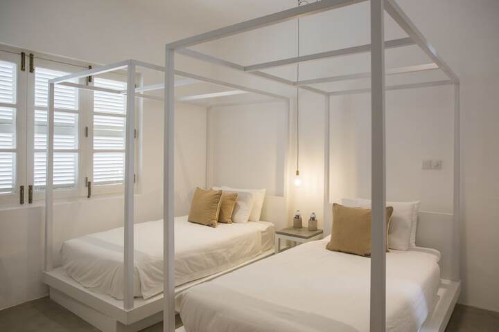 Room 3 of 66